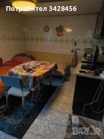 Продавам просторна къща с голям двор - гр. Димово, снимка 13 - Къщи - 54334908