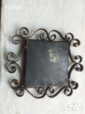 Порцелан в метална рамка с подпис, снимка 4 - Антикварни и старинни предмети - 34507597