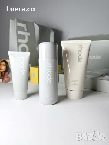 Rhode сет Gazing Milk + Barrier Restore +
Pineapple Cleaner | несесер, снимка 3 - Козметика за лице - 56140153