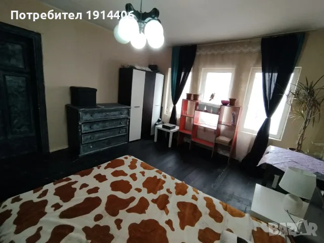 Идеален център 90 кв.м. апартамент, до метростанция, рейсове, трамваи, тролеи,
