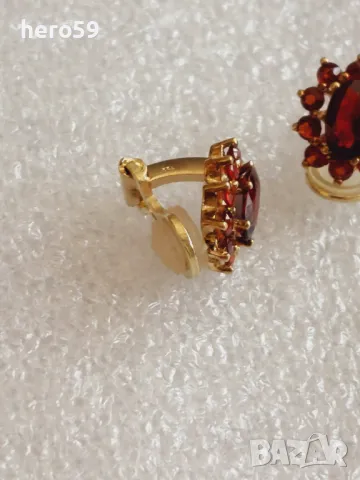 Златни дамски обеци с инкрустирани гранати злато 333, снимка 5 - Обеци - 49438657