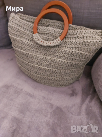 Нова плетена чанта с дървени дръжки, снимка 2 - Чанти - 44573221