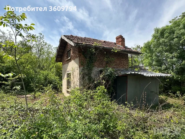 Продава се парцел с вила – гр. Плевен, местност "Стражата"