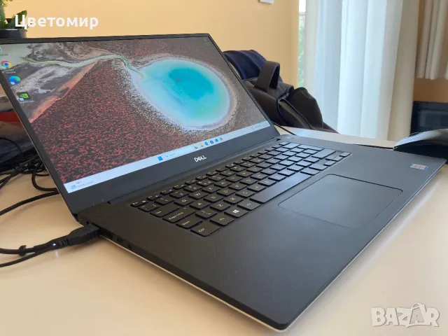 Dell Precision 5540 15.6" / 512GB SSD / i7 / 32GB RAM / NVIDIA T2000, снимка 3 - Лаптопи за работа - 50257294
