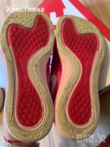 Дамски маратонки Nike, снимка 3 - Маратонки - 53967260