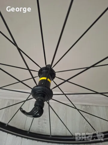 Предна шосейна капла Mavic Aksium, оборудвана с външна гума Schwalbe Durano Plus., снимка 2 - Части за велосипеди - 55787022