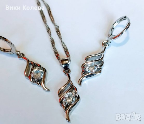 колие и обеци, снимка 3 - Колиета, медальони, синджири - 30920015