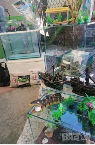 Продавам аквариуми риби аксесоари