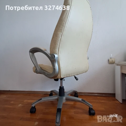 Геймърски стол, снимка 3 - Столове - 50597554