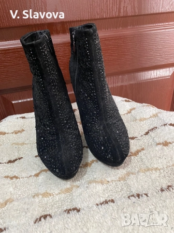 Различни модели маратонки и боти, снимка 11 - Дамски боти - 52774221