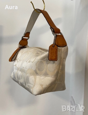 Coach Signature Small Hobo Bag, снимка 2 - Чанти - 52666270