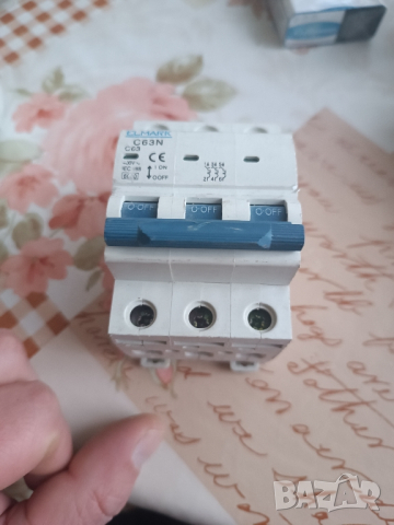 Автоматичен електрически прекъсвач C63N

, снимка 1