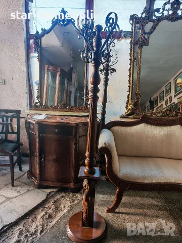 Красиви стоящти закачалки 