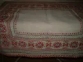 Бродирана ленена покривка Българска шевица ръчна бродерия, снимка 2