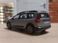 Dacia Jogger 2021 - мащаб 1:43 на Norev моделът е нов в PVC дисплей-кейс, снимка 3