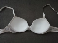70B Triumph бял луксозен дантелен сутиен, снимка 7