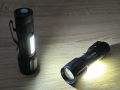 LED Джобен фенер с 3 режима, презареждаем, с USB кабел в зелена кутия