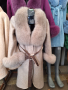 Продавам палта от алпака с яка от естествен косъм , снимка 1
