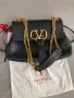 Valentino Garavani оригинална чанта, снимка 9