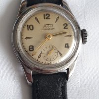 Дамски часовник Tissot Jubileum, снимка 4 - Антикварни и старинни предмети - 42842849