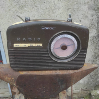 Немско радио CLATronic, снимка 1 - Радиокасетофони, транзистори - 44919417