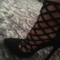 Обувки, снимка 2 - Дамски обувки на ток - 40386851
