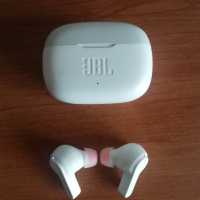Безжични блутут слушалки JBL WAVE 200TWS, снимка 1 - Безжични слушалки - 44775890