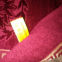 Червена хавлиена кърпа Versace, снимка 7 - Хавлиени кърпи - 30274390