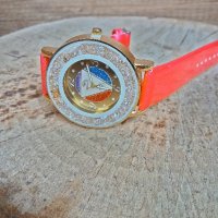 Елегантен дамски часовник в лилав цвят

Свеж и модерен, подходящ за сезон пролет-лято., снимка 4 - Дамски - 44367718