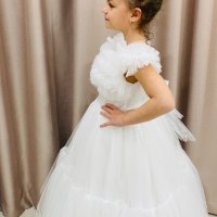 Бяла дълга рокля с обръч, снимка 3 - Детски рокли и поли - 40573782