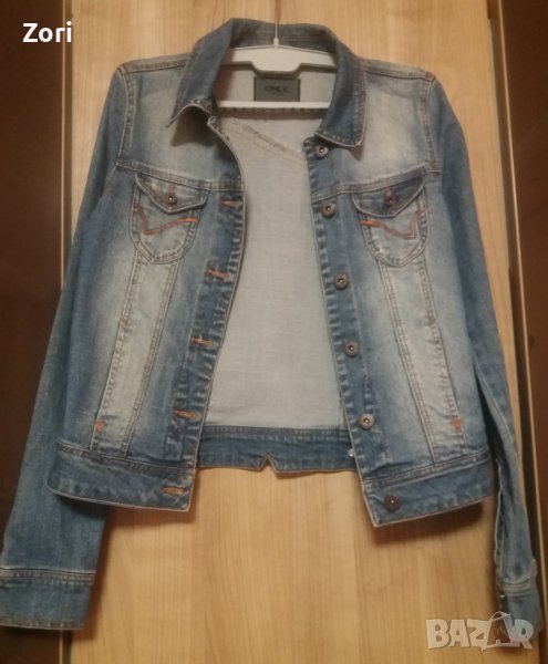 УНИКАЛНО вталено дънково яке с изтъркан и накъсан ефект размер 34 (ХС размер), снимка 1