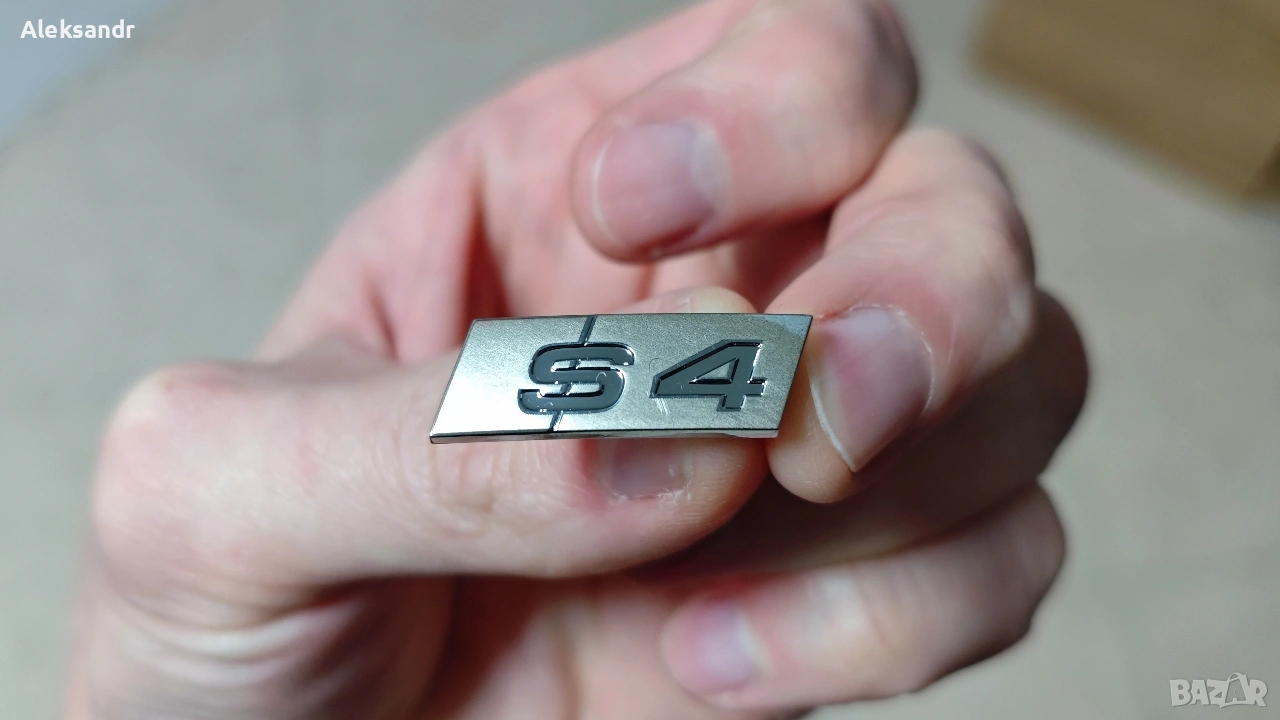Емблема на волана Audi S4 B8, снимка 1