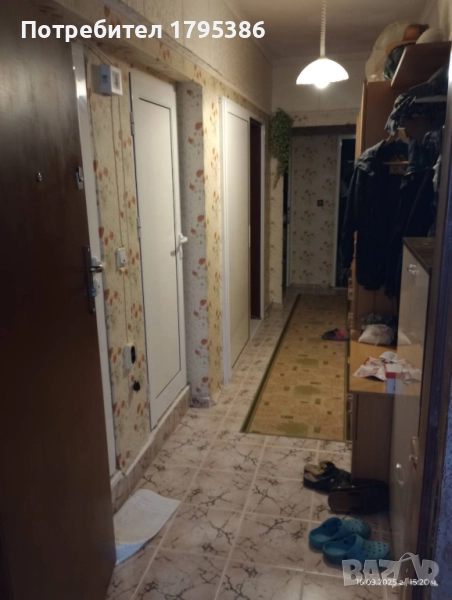 Продавам  3 стаен не обзаведен апартамент   70.80 кв2  +6.75 кв2 маза , снимка 1