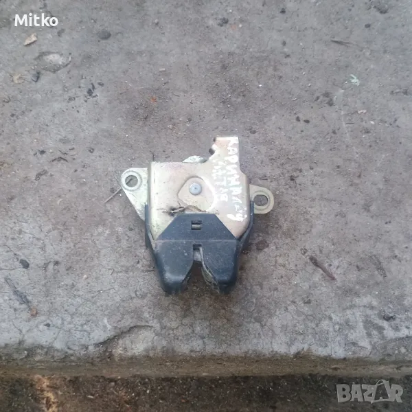 Брава Заден Капак За Тойота Карина 1995г / Toyota Carina 1995y, снимка 1