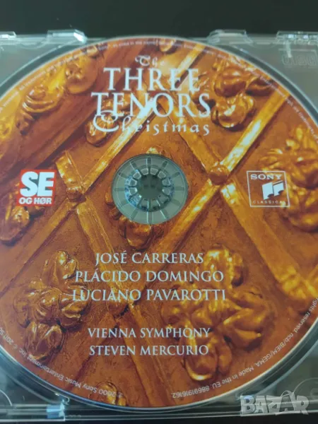 КЛАСИКА - КАРЕРАС, ПАВАРОТИ, ДОМИНГО - The Three Tenors – Christmas - оригинален диск музика, снимка 1
