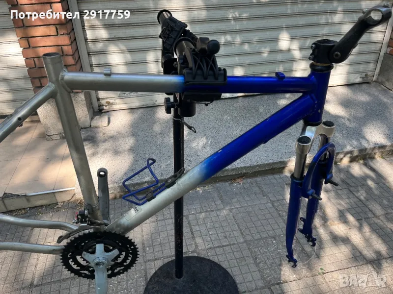 Алуминиева рамка с вилка за велосипед 28 цола, снимка 1