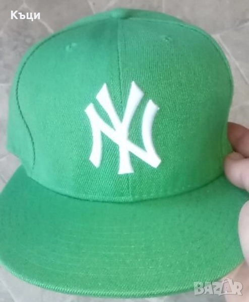 Шапка с права козирка. , снимка 1