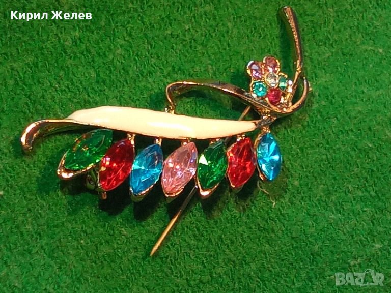 КРИСТАЛНА СКЪПОЦЕННА РИТРО АРТ ЕМАЙЛИРАНА ЗЛАТИСТА ВИНТИДЖ БРОШКА 20795, снимка 1