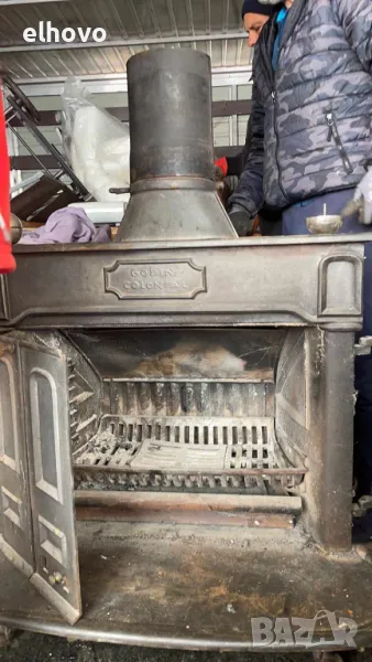 Камина Godin Colonial, снимка 1