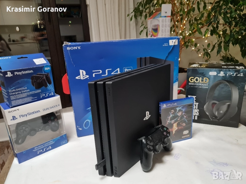 PS4 Pro с аксесоари и игри , снимка 1
