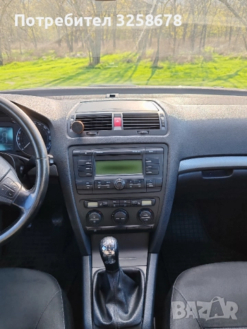 Шкода Октавия 1,9 TDI / 105 к.с, снимка 9 - Автомобили и джипове - 52438532