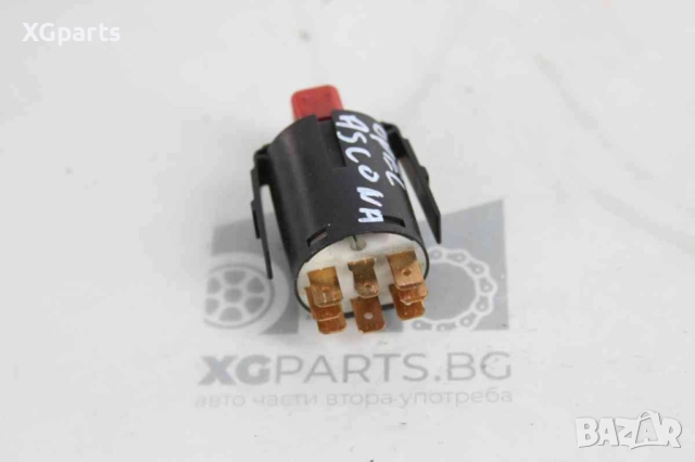  Бутон аварийни светлини за Opel Ascona C (1981-1988), снимка 2 - Части - 51530984