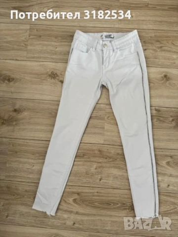 Бял панталон