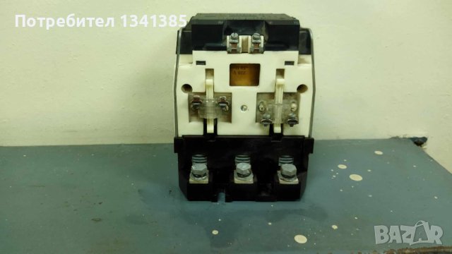 Контактор V100E бобина 220V, снимка 2 - Резервни части за машини - 42234797