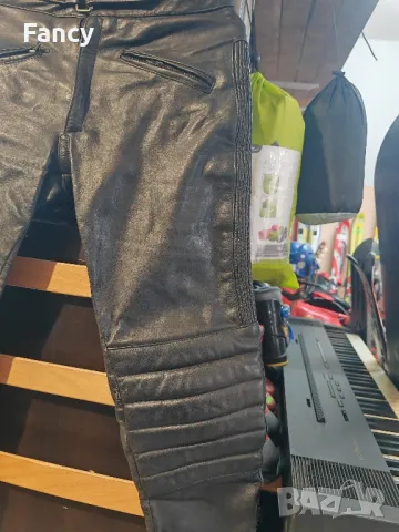 Кожени мотопанталони, снимка 4 - Аксесоари и консумативи - 48493096