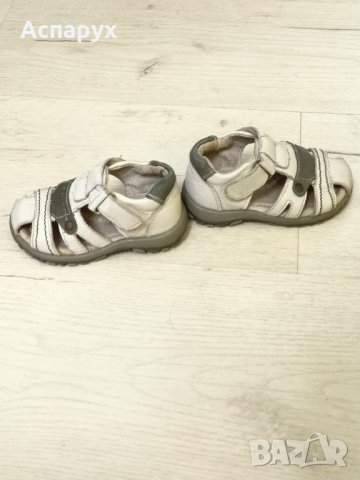 Детски сандалки от естествена кожа с лепки стабилни при петата 20 номер, снимка 3 - Детски сандали и чехли - 42766156