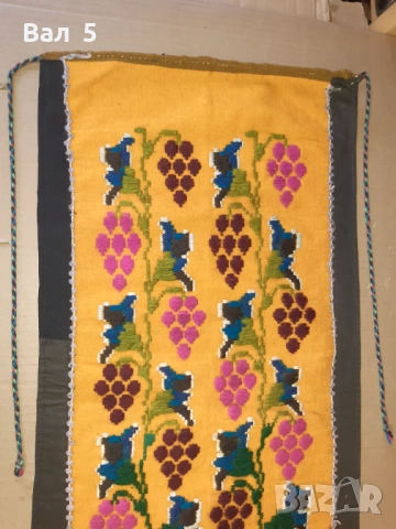 Автентична РЯДКА вълнена престилка , носия, снимка 4 - Антикварни и старинни предмети - 53888499