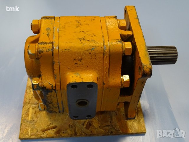 Хидравлична помпа за булдозер Komatsu Hydraulic pump for Bulldozer D85C-1/D155A-1, снимка 2 - Резервни части за машини - 42364775