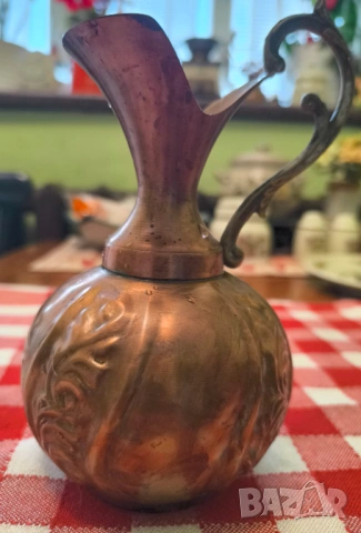 Медна ваза