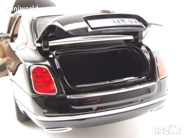 Bentley Mulsanne 2014 - мащаб 1:18 на RaStar модела е нов в кутия, снимка 7 - Колекции - 29888901